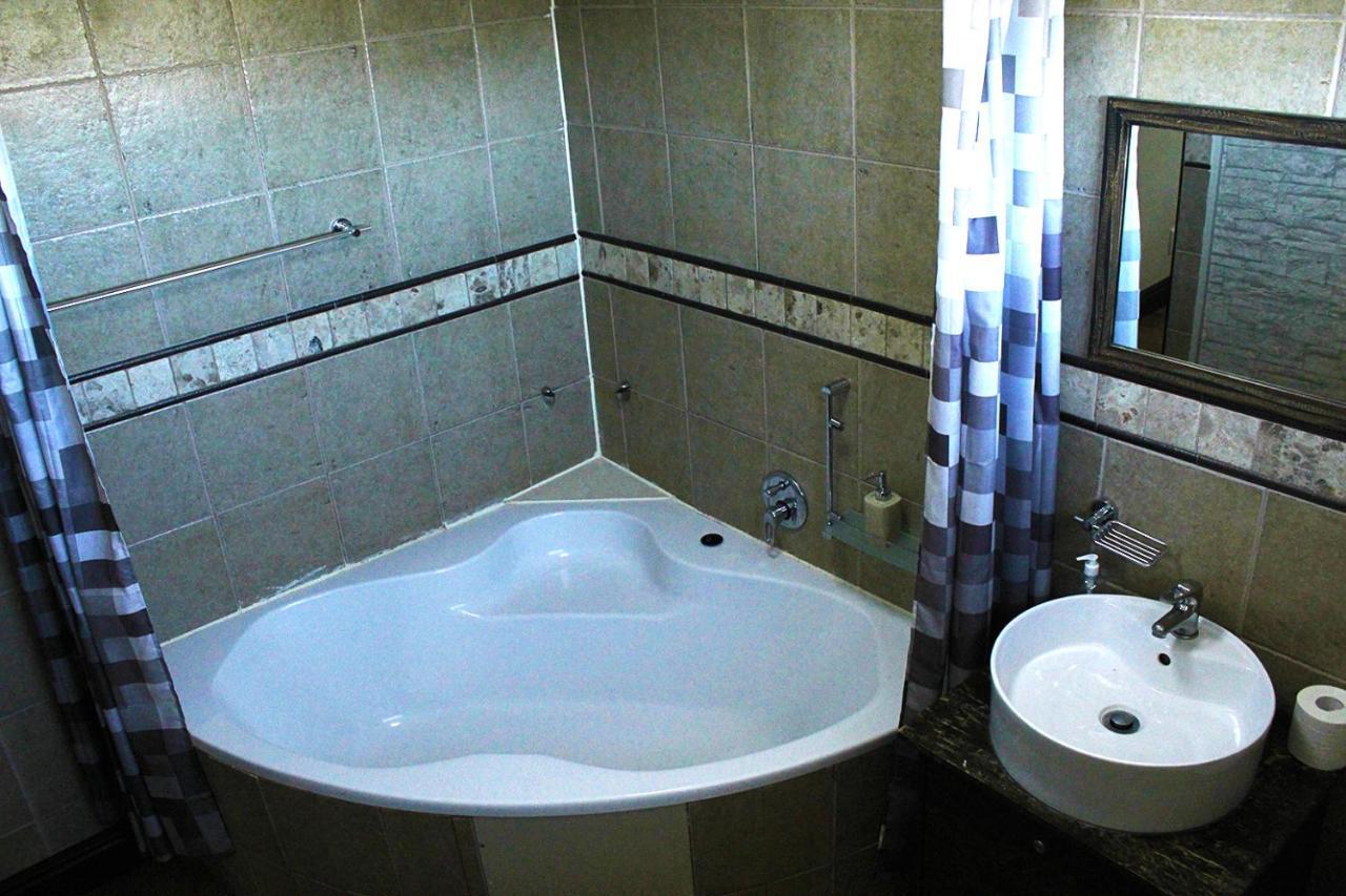 African Adventures Accommodation Durbanville Dış mekan fotoğraf