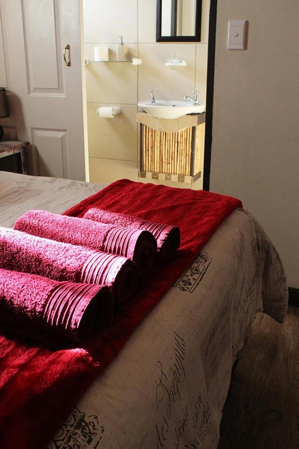 African Adventures Accommodation Durbanville Dış mekan fotoğraf
