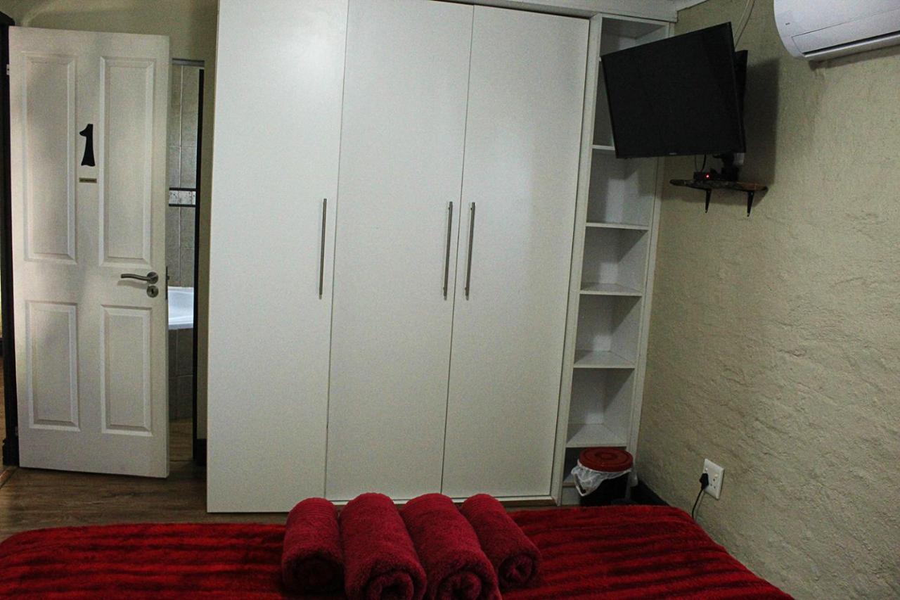African Adventures Accommodation Durbanville Dış mekan fotoğraf